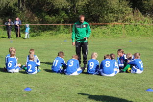 爱游戏体育娱乐-中国足球年度传控流比赛战术布置路径图,足球传控集锦